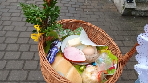 Dzisiaj Wielka Sobota, czyli czas święcenia pokarmów, które ustawimy się na stołach wielkanocnych/Fot. Monika Siwak