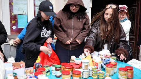 W Bydgoszczy odbył się finał akcji charytatywnej „Ciepło serca w słoiku"/fot. Tatiana Adonis