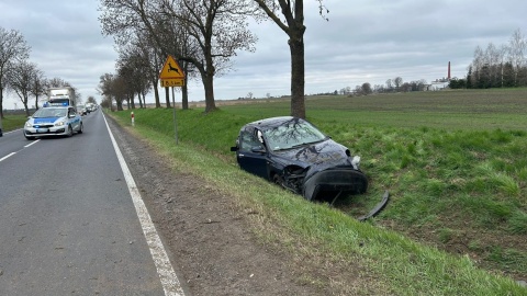 Wypadek niedaleko Gniewkowa (pow. inowrocławski)/fot. Policja w Inowrocławiu
