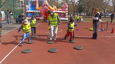 Sześć stref, a w nich różne aktywności i specjaliści - wszystko to w ramach festynu prozdrowotnego „Zdrowolandia”/Fot. Monika Kaczyńska