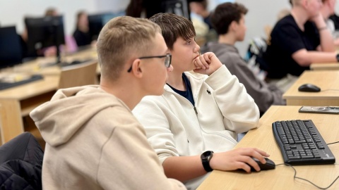 Nauka poprzez działanie - tak wygląda Dzień Młodego Inżyniera na Wydziale Informatyki i Mechatroniki bydgoskiego UKW/Fot. Izabela Langner