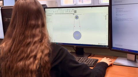 Nauka poprzez działanie - tak wygląda Dzień Młodego Inżyniera na Wydziale Informatyki i Mechatroniki bydgoskiego UKW/Fot. Izabela Langner