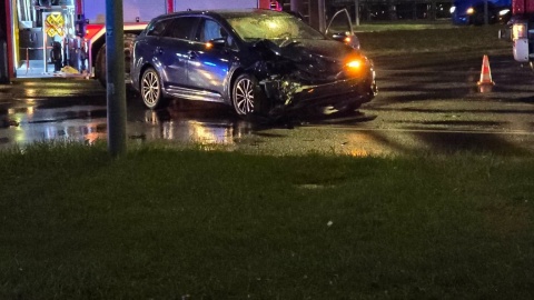 Karetka pogotowia i samochód osobowy zderzyły się na Rondzie Maczka w Bydgoszczy/fot. Facebook/Heron 15 Pomoc Drogowa