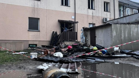 Pożar w Lipnie. Z budynku ewakuowano kilkanaście osób/Fot. OSP Lipno