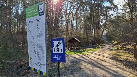 Na Łączkę Papieską można dostać się nie tylko kajakiem. / Fot. Marcin Doliński