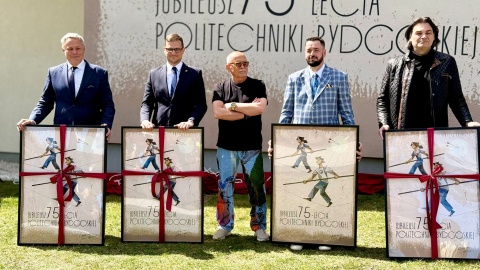 Mural odsłonięty na budynku Politechniki Bydgoskiej/fot. Izabela Langner
