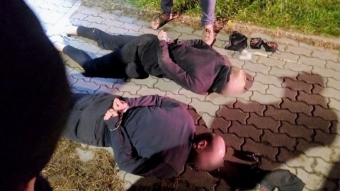 Funkcjonariusze z Bydgoszczy wiedzieli, że grupa pseudokibiców jednego z bydgoskich klubów sportowych pojedzie do Solca Kujawskiego/Fot. policja