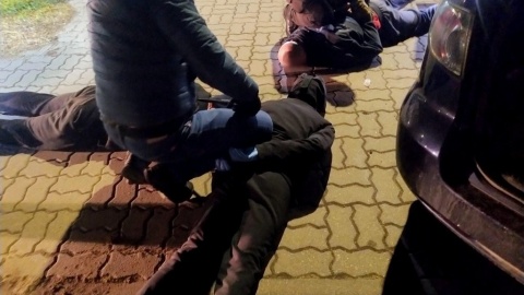 Funkcjonariusze z Bydgoszczy wiedzieli, że grupa pseudokibiców jednego z bydgoskich klubów sportowych pojedzie do Solca Kujawskiego/Fot. policja