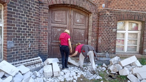 Akcja sprzątania na terenie Fortu św. Jakuba w Toruniu. / Fot. Monika Kaczyńska