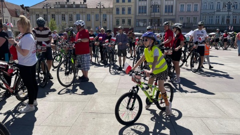 Dzień Flagi Rzeczypospolitej Polskiej, uroczystości na Starym Rynku w Bydgoszczy/Fot. Natasza Trzebuchowska