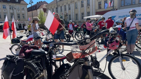 Dzień Flagi Rzeczypospolitej Polskiej, uroczystości na Starym Rynku w Bydgoszczy/Fot. Natasza Trzebuchowska