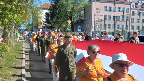 Dzień Flagi Rzeczypospolitej Polskiej, przemarsz we Włocławku/Fot. Marek Ledwosiński