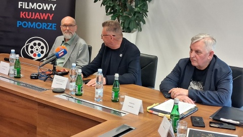 Od lewej: Jacek Yerka, wicemarszałek województwa Zbigniew Ostrowski i Ryszard Kruk/fot. Iwona Muszytowska-Rzeszotek