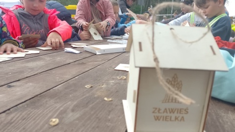 W podtoruńskim Górsku odbył się Dzień Ziemi w wydaniu najmłodszych. Ponad 300 przedszkolaków wzięło udział w wydarzeniu, które łączyło zabawę z nauką o tym, jak dbać o naszą planetę/fot. Michał Zaręba