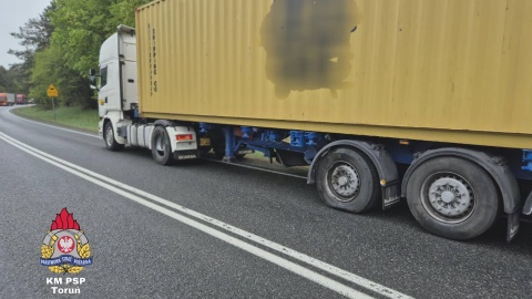Zderzyły się dwie osobówki, ciężarówka i dostawczak / fot. KM PSP w Toruniu