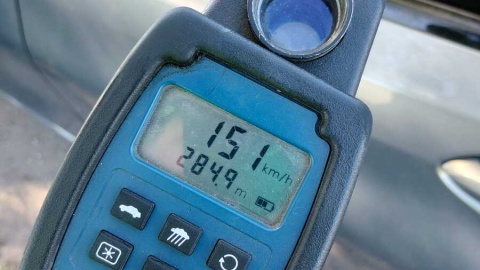 Dwóch kierowców BMW znacznie przekroczyło prędkość na DK 15 między Toruniem a Brodnicą/fot. KPP w Wąbrzeźnie