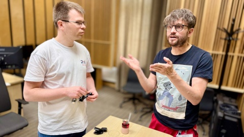 Od lewej: Kamil Bzdzian, realizator i Michał Zaręba (PR PiK)/fot. Izabela Langner