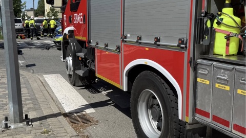 Do wypadku doszło na ul. Piastów. Na pomoc ruszyły dwa zastępy strażaków/ Fot. OSP Solec Kujawski