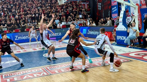 Enea Abramczyk Astoria Bydgoszcz pokonała w środę u siebie ŁKS Coolpack 96:87/fot. Izabela Langner