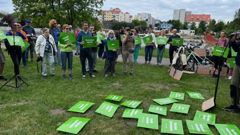 Happening w Parku Centralnym w Bydgoszczy, gdzie ma powstać miejskie kąpielisko/fot. Natasza Trzebuchowska