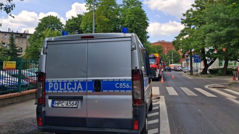 Straż pożarna i służby chemiczne działają w siedzibie Politechniki Bydgoskiej przy ul. Mazowieckiej w Bydgoszczy/fot. Agata Raczek
