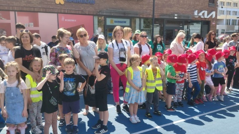 Plac Fajansu Włocławskiego przy Centrum Handlowym Wzorcownia zamienił się w arenę sportowych zmagań/fot. Radosław Jagieła
