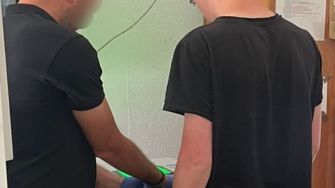 Oszustwo „na wnuczka", pościg i atak gazem łzawiącym na policjanta. Taka akcja koło Mogilna/fot. KPP Mogilno