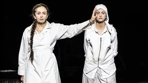 „Potok. Ćwiczenia ze wspólnoty" Teatru im. Stefana Żeromskiego w Kielcach. / Fot. Natalia Kabanow