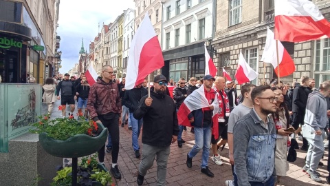 Z toruńskiej starówki marsz przeszedł do Parku Glazja. / Fot. Monika Kaczyńska