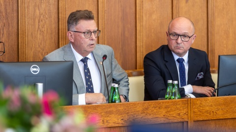 Sejmik województwa przyjął uchwałę intencyjną w sprawie likwidacji dwóch filii biblioteki publicznej w Bydgoszczy/fot. Szymon Zdziebło