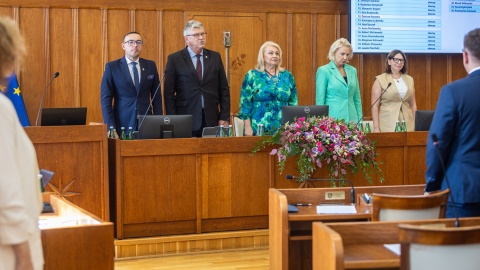 Sejmik województwa przyjął uchwałę intencyjną w sprawie likwidacji dwóch filii biblioteki publicznej w Bydgoszczy/fot. Szymon Zdziebło