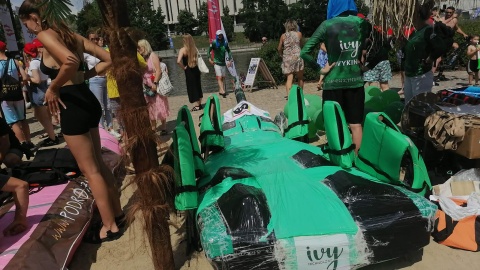 Zbudowali łodzie z plastikowych butelek i się ścigali. Ster na Bydgoszcz w pełni/fot. Monika Siwak