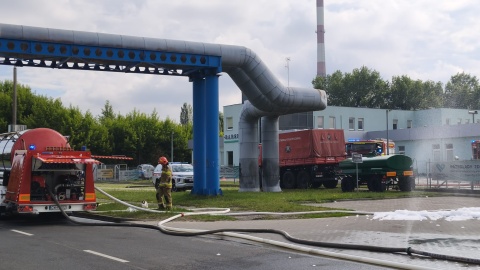Ogień pojawił się w hali jednego z zakładów na ulicy Barskiej we Włocławku/fot. Agnieszka Marszał