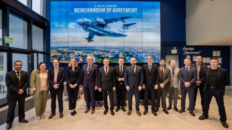 WZL Nr 2 z Bydgoszczy i Embraer podpisały porozumienie o współpracy/fot. wzl2.mil.p