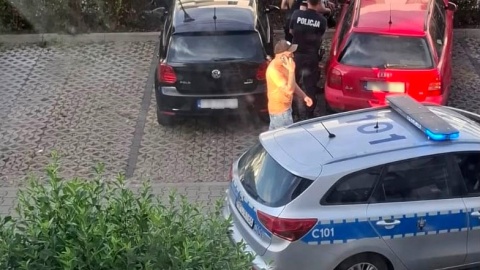 Mężczyzna był poszukiwany przez Sąd Rejonowy w Bydgoszczy do odbycia kary 1,5 roku pozbawienia wolności za jazdę po alkoholu/ Fot. KMP w Bydgoszczy