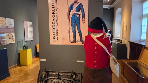Powstała unikatowa jubileuszowa wystawa z historycznymi dokumentami, umundurowaniem, bronią i wystrojem wnętrza/fot. Marcin Doliński
