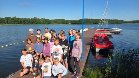 Na obozie żeglarskim nad jeziorem Deczno koło Świecia młodzi miłośnicy sportów wodnych uczą się odpowiedzialności/ Fot. Marcin Doliński