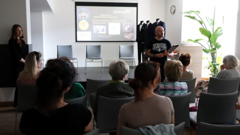 Stowarzyszenie „Bydgoski Barbering. Razem dla rzemiosła” zaprasza seniorów na bezpłatne warsztaty barberingu/fot.Tatiana Adonis
