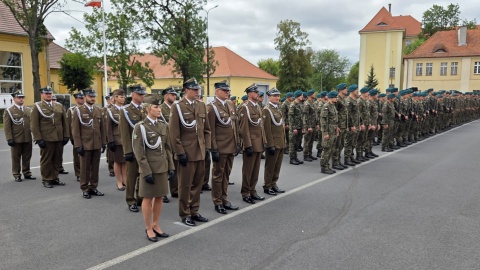 W toruńskim Centrum Szkolenia Wojsk Rakietowych i Artylerii przysięgę wojskową złożyli elewi/Fot. Mariusz Luda
