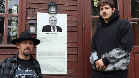 W tej przyczepie leczą za pomocą uloterapii /fot. Maciej Wilkowski