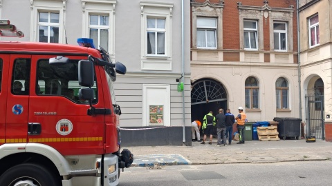 Podczas prac budowlanych doszło do osunięcia fragmentu ściany kamienicy przy ul. Sienkiewicza w Bydgoszczy/Fot. Marcin Kupczyk