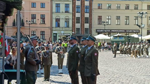 Promocje oficerskie otrzymało 21 żołnierzy /fot. Michał Zaręba