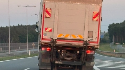Ciężarówka uciekała ulicami Aleksandrowa Kujawskiego /fot. KAS