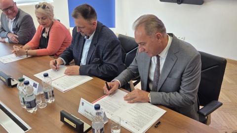 Podpisano umowę na budowę obwodnicy Trląga /fot. Mariusz Luda