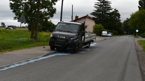 Zignorowanie znaku STOP i wymuszenie pierwszeństwa przejazdu doprowadziło do zderzenia dwóch pojazdów w miejscowości Nowa Wieś (gmina Piotrków Kujawski)/fot. KPP Radziejów