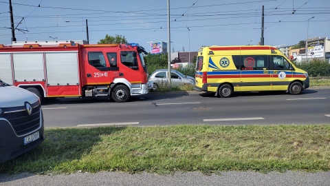 Osobówka i tramwaj zderzyły się na bydgoskich Wyżynach /fot. Marlena Kuczyniecka, nadesłane