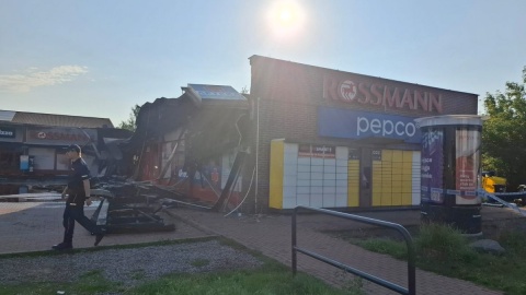 Spłonęły sklepy, apteka i inne okoliczne lokale/fot. Magdalena Gill