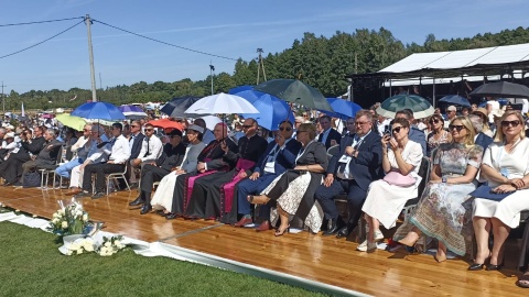 Msza święta podczas uroczystości poświęcenia pomnika Matki Bożej. /fot. Monika Kaczyńska