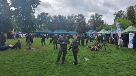 Na Wyspie Młyńskiej odbył się piknik z okazji święta 8. K-PBOT. /fot. Damian Klich
