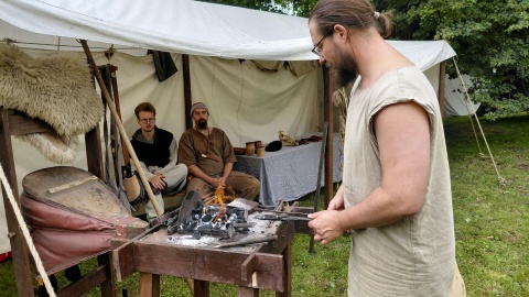 W parku Henryka Sienkiewicza w pobliżu bazyliki katedralnej stanęła osada Vlatslavborg/fot. Radosław Jagieła